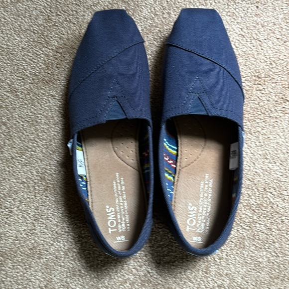 Tom..Classic Navy Canvas Slip On Shoes Size 8 - Picture 1 of 4